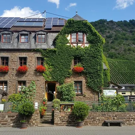 Weingut -1869- Brunnenhof Apartment Hatzenport
