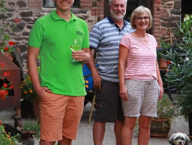 아파트 Weingut -1869- Brunnenhof *